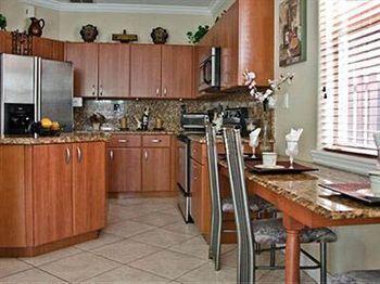 Miami Bed And Breakfast Country Walk ภายนอก รูปภาพ